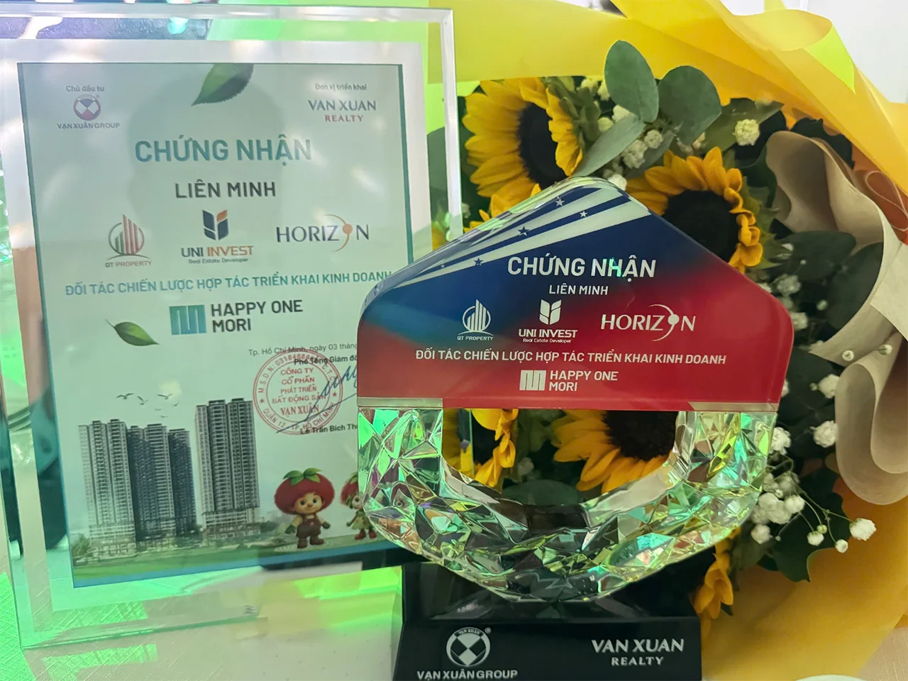 don-vi-phan-phoi-hom-uniinvest